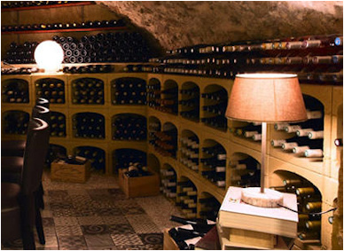 Stapelbaar stenen wijnrek DUOBLOC wijnkelder.
